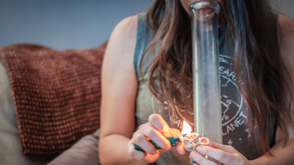 Cooling Smoke in Water